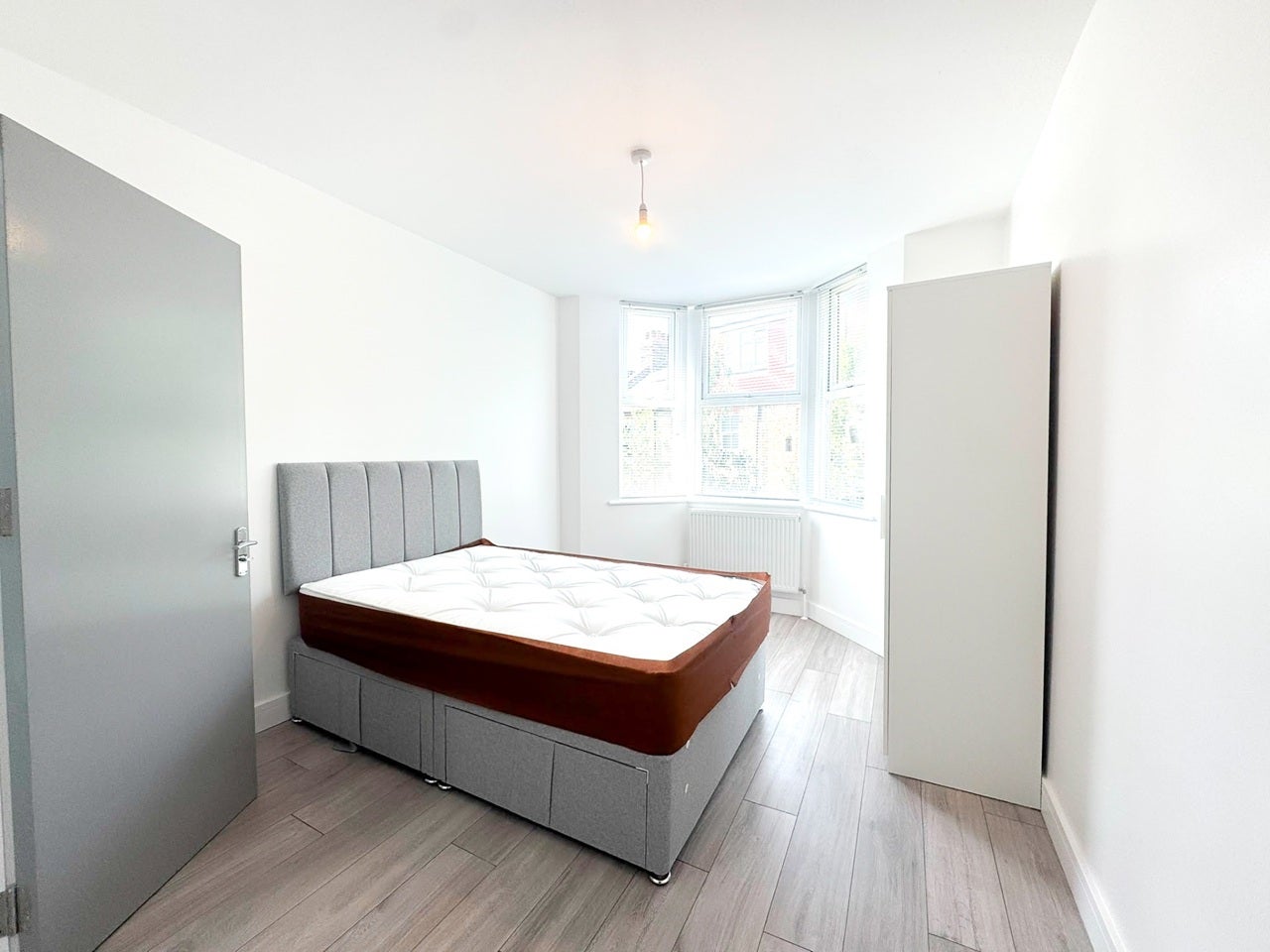 Flat Keston Road in Greater London
