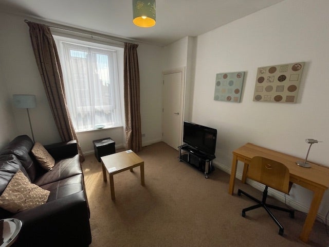 Flat Holburn Street in Aberdeen City