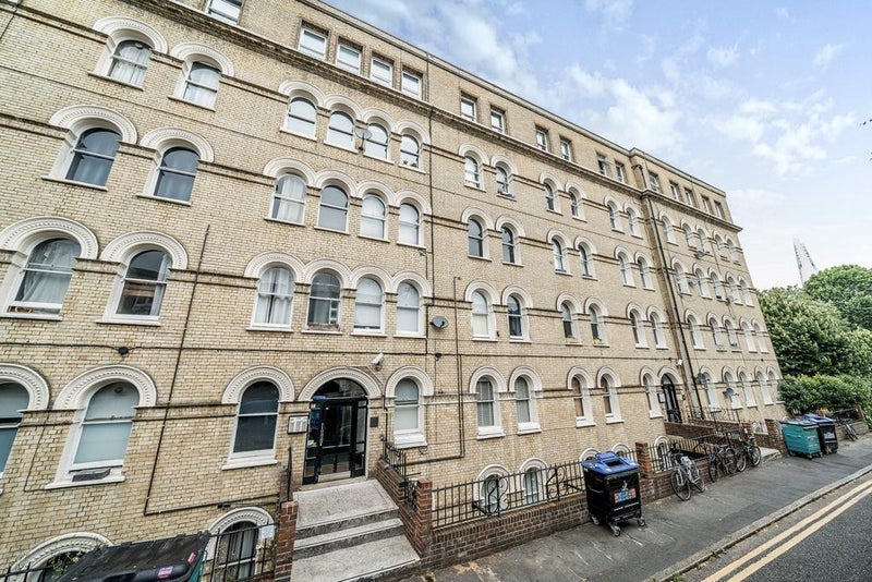 Room Bath Terrace in Greater London