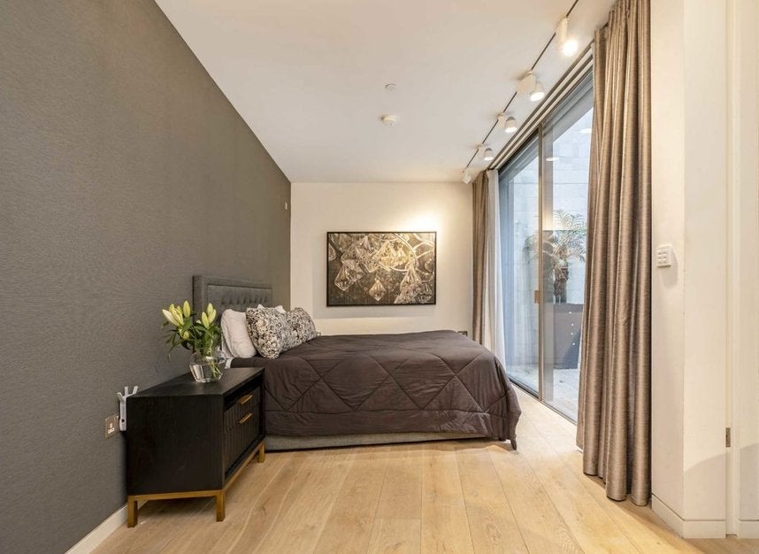 Flat Wardour Street in City of Westminster