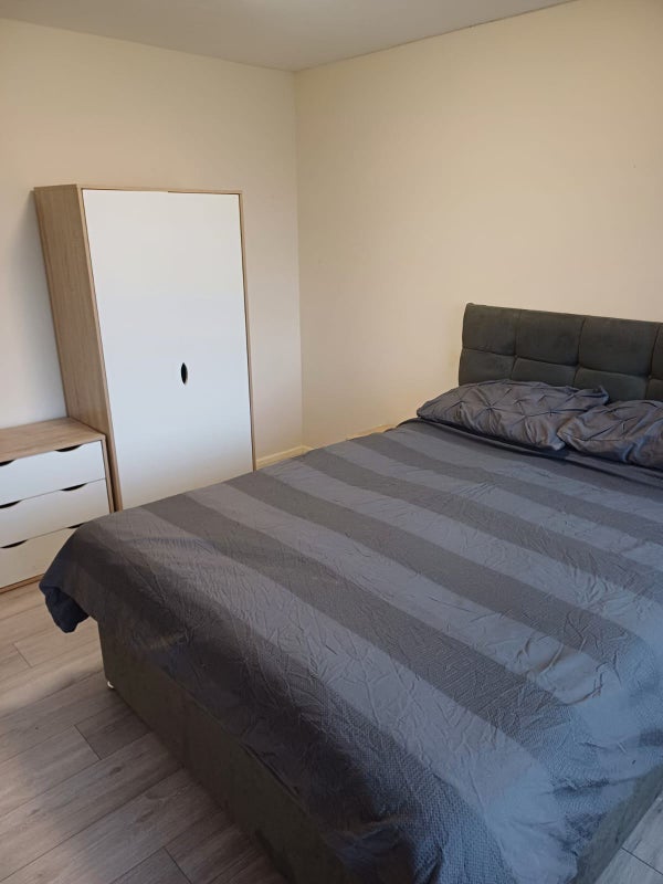 Room Rise Park in Basildon