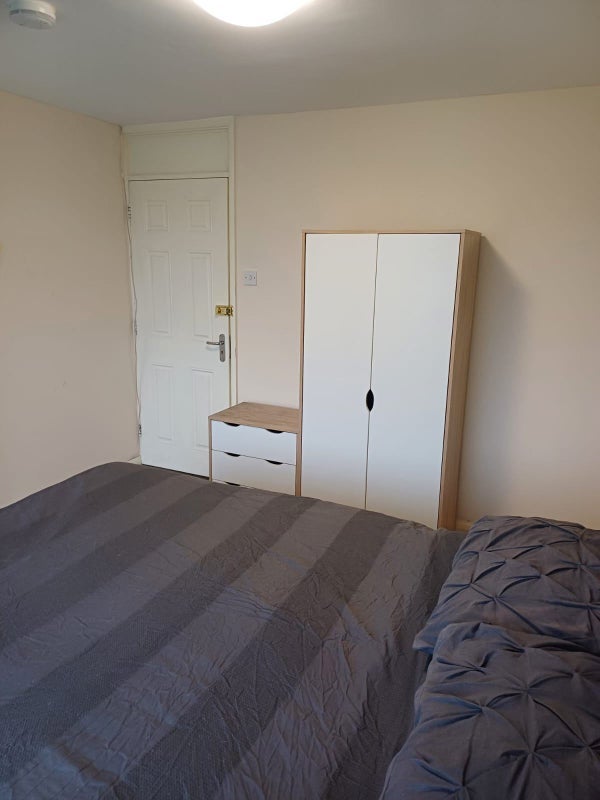 Room Rise Park in Basildon