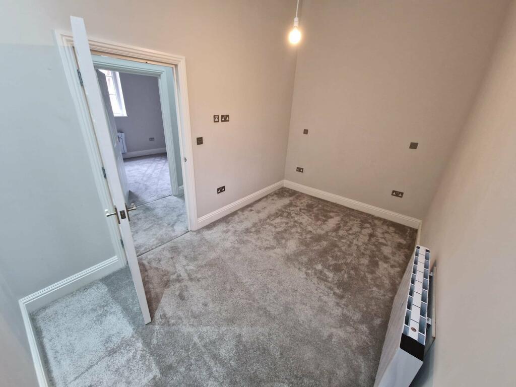 Flat Lichfield Road in Birmingham