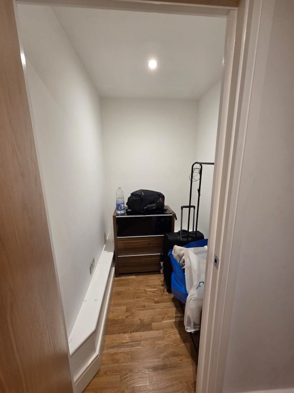 Room Greenwich High Road in Greater London