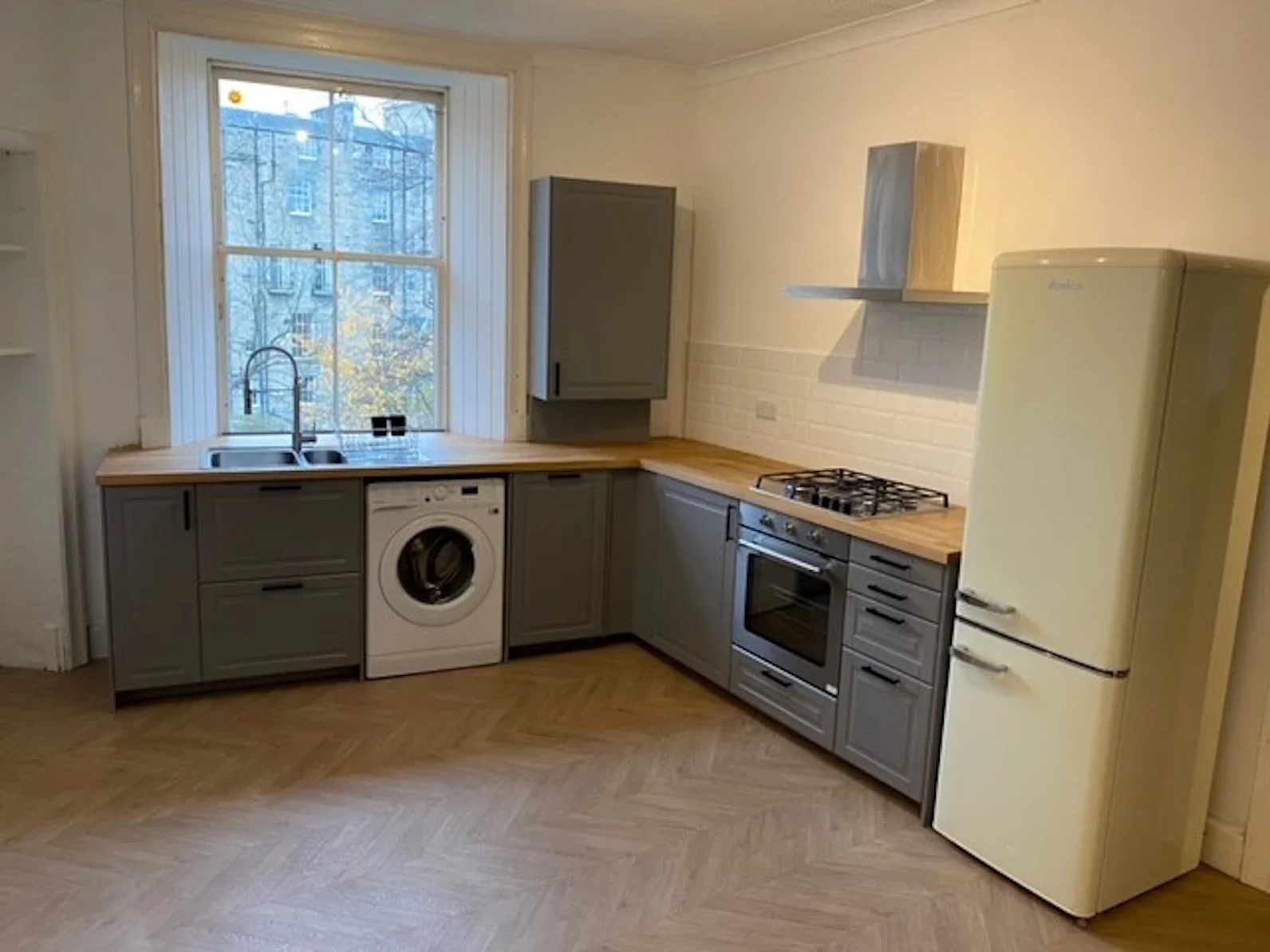 Flat St Stephen Street in City of Edinburgh