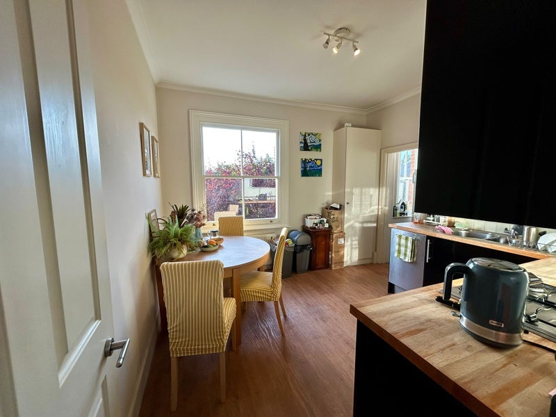 Flat Peterborough Villas in Greater London