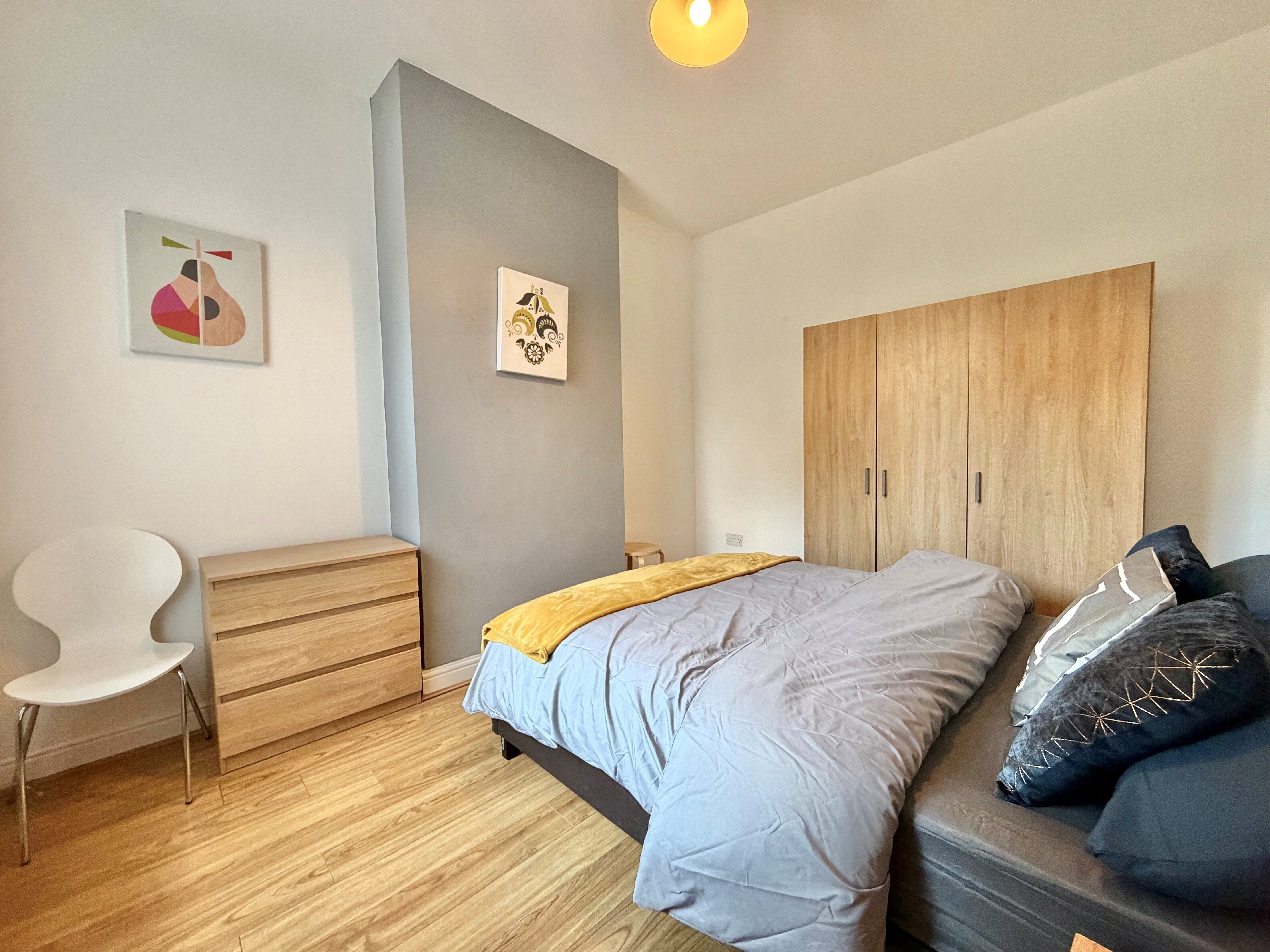 Room Douglas Road in Birmingham