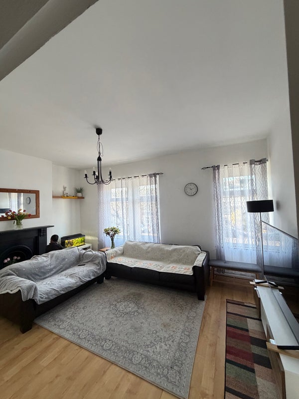 Room Stockland Street in Cardiff