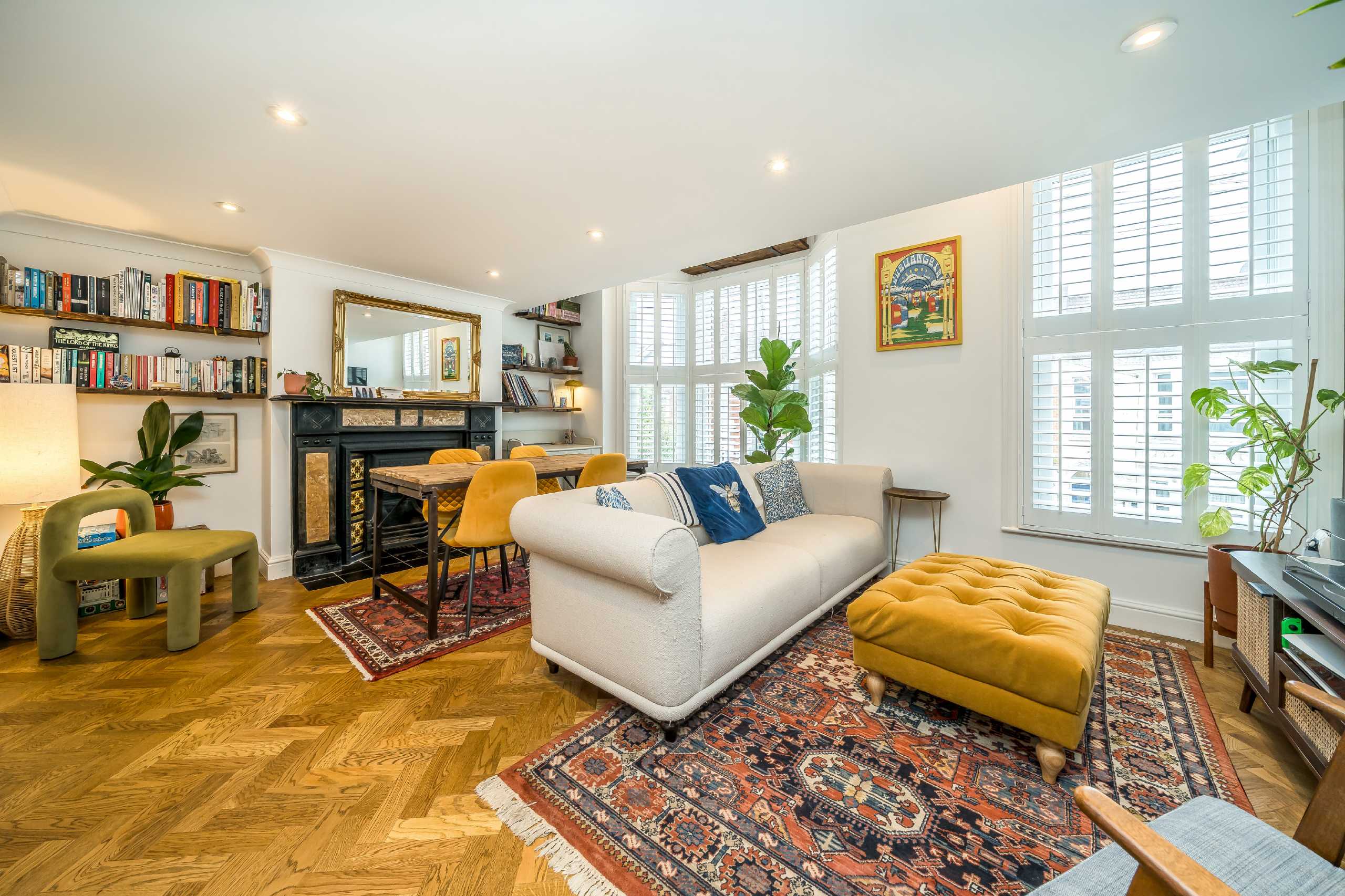 House Ashmere Grove in Greater London