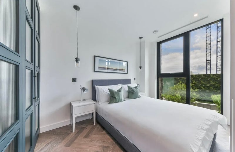 Flat Merino Gardens in Greater London