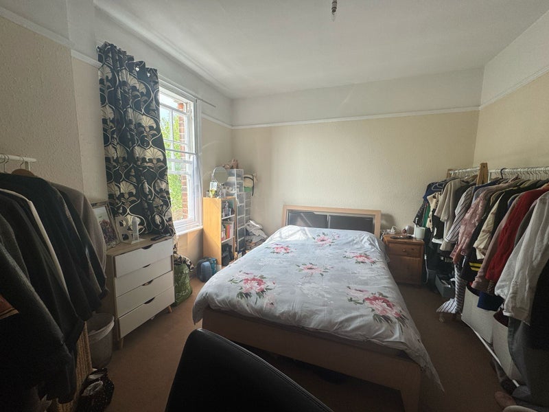 Flat Cromwell Avenue in Greater London
