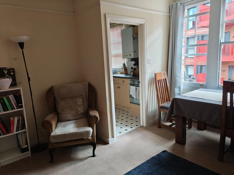 Flat Cromwell Avenue in Greater London