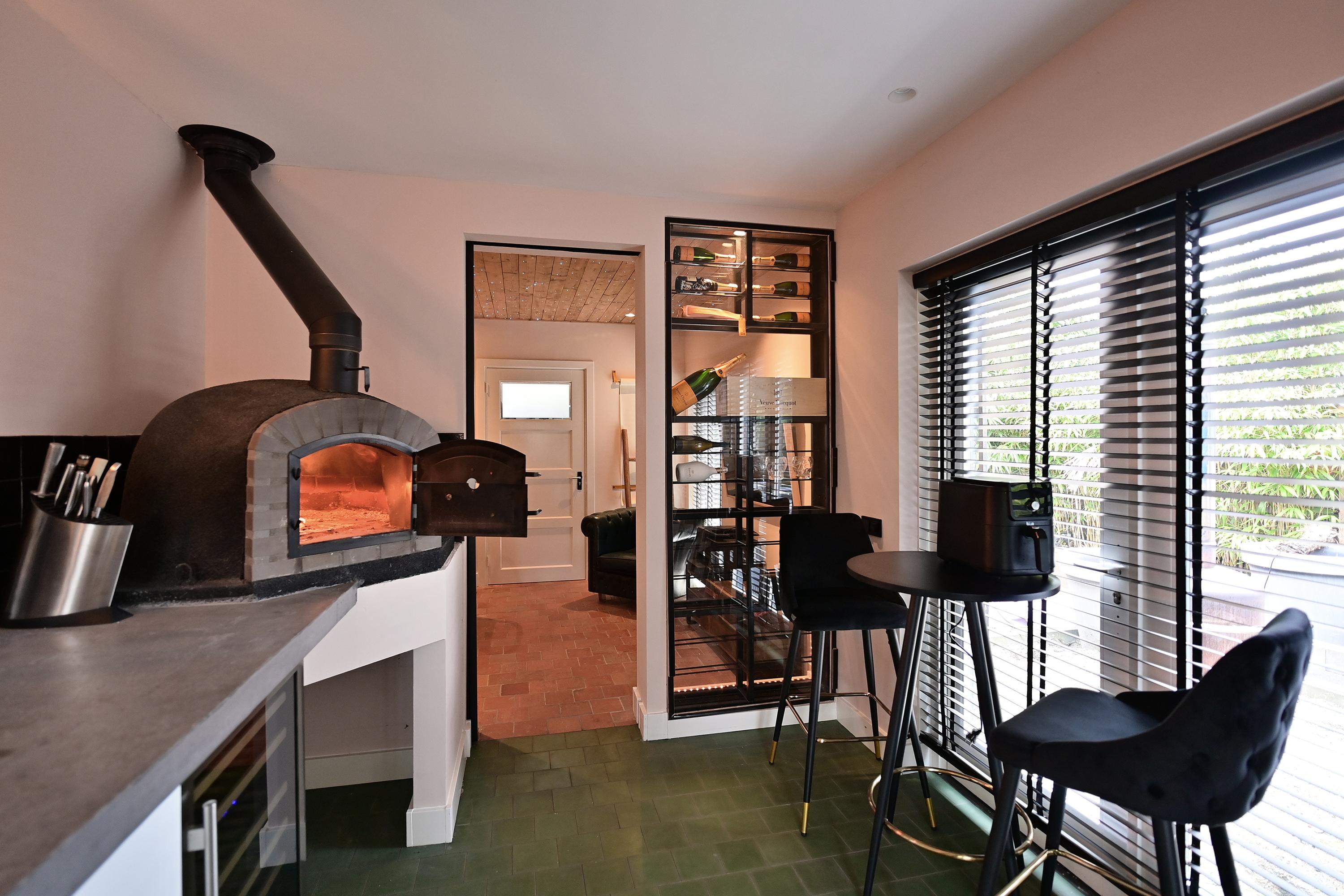 Hoekwoning te koop: De Savornin Lohmanlaan 10, Huizen