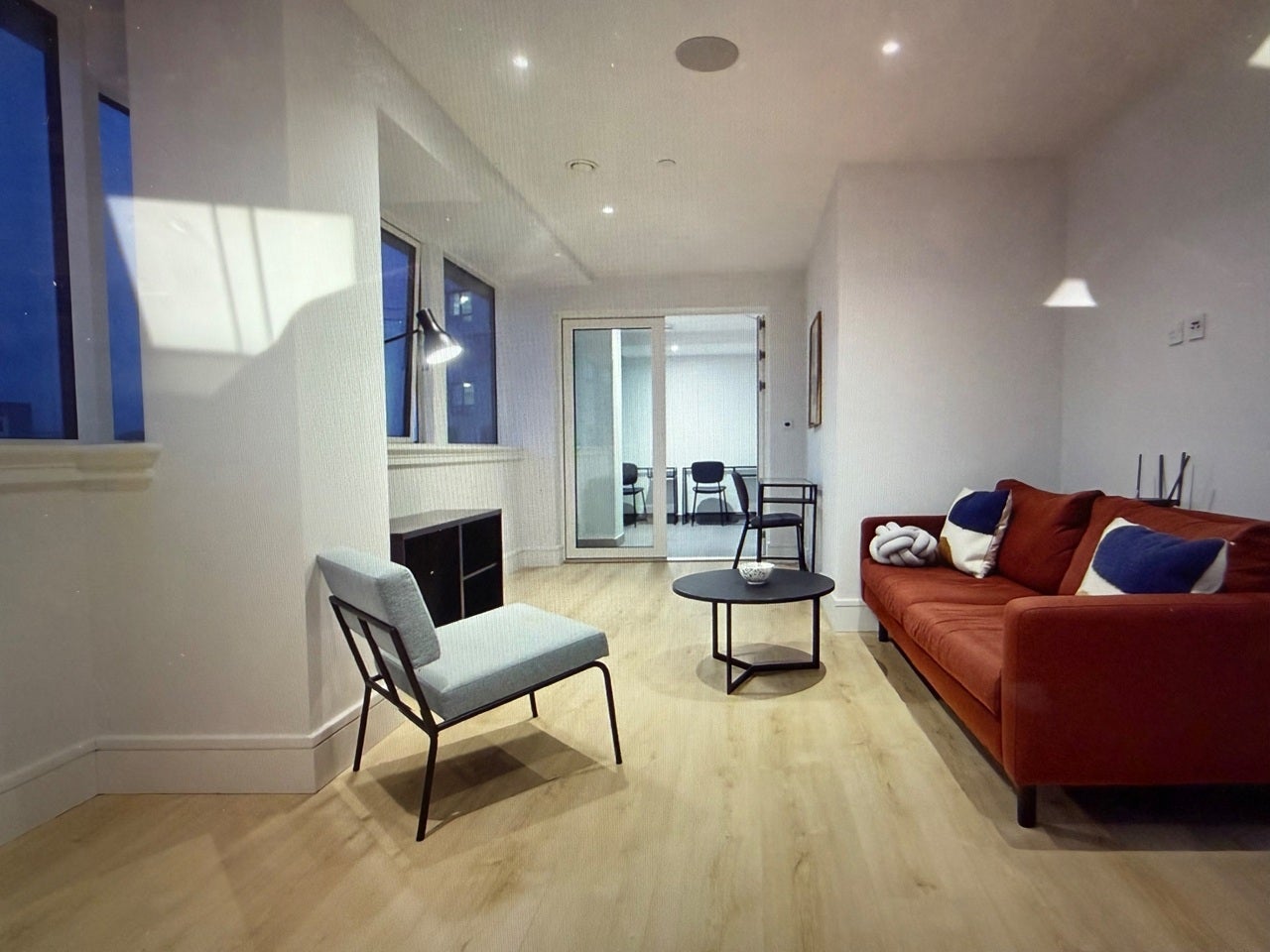 Flat Olympic Way in Greater London
