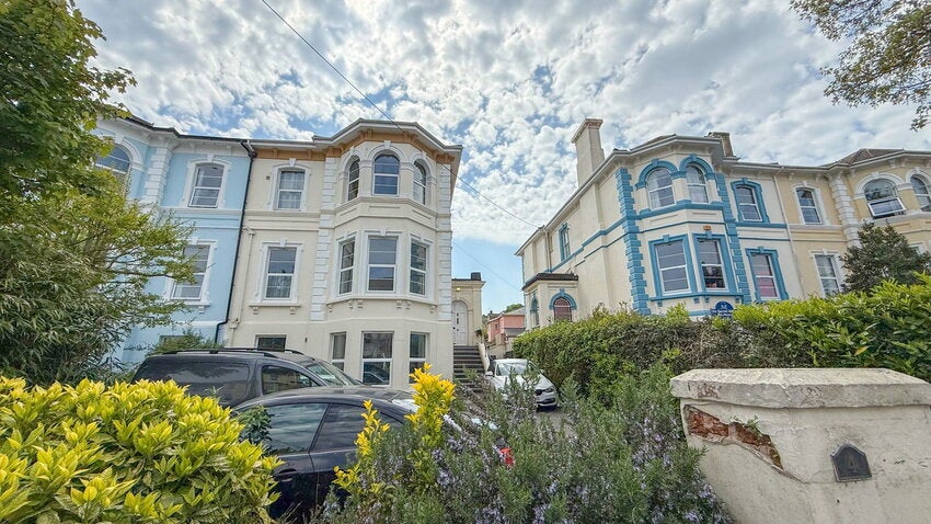 Flat Barton Terrace in Dawlish