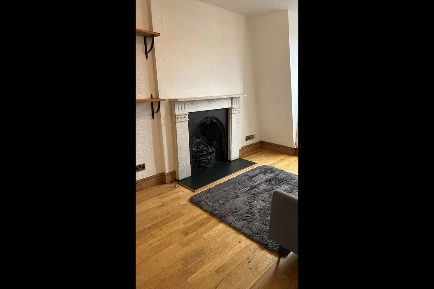 Flat Jackson Road in Greater London