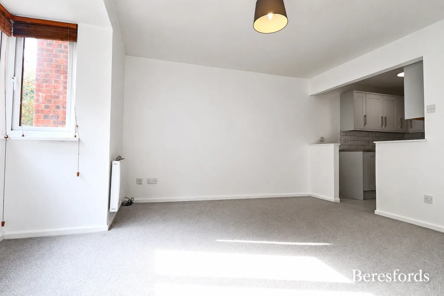 Flat Haslers Lane in Uttlesford