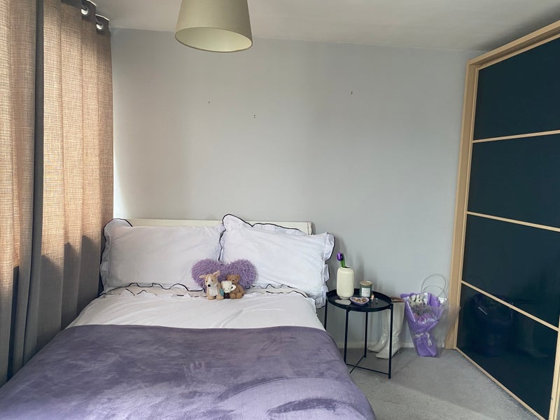Room Snowshill Road in Greater London