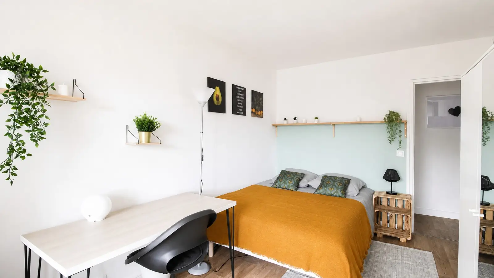 Chambre Rue d'Alsace à Levallois-Perret