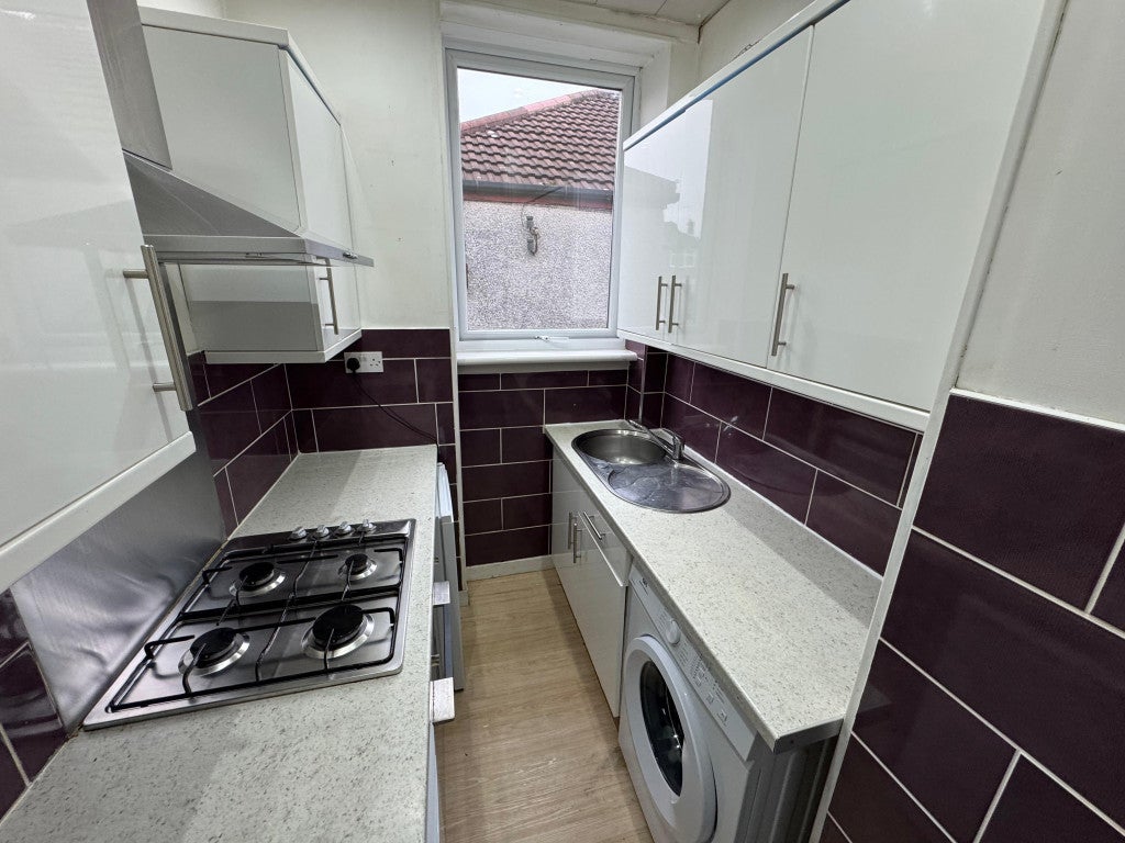 Flat Aikenhead Road in Glasgow
