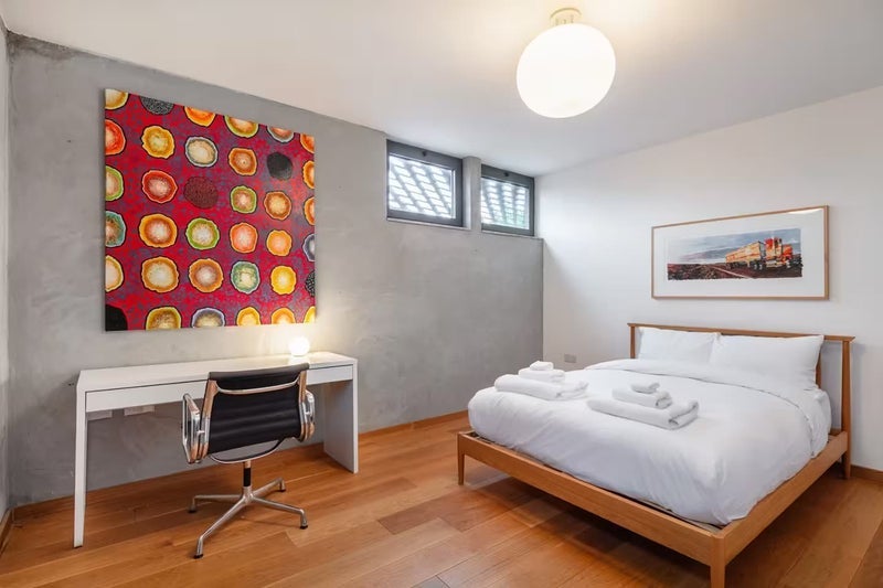 Room Kingsland Road in Greater London