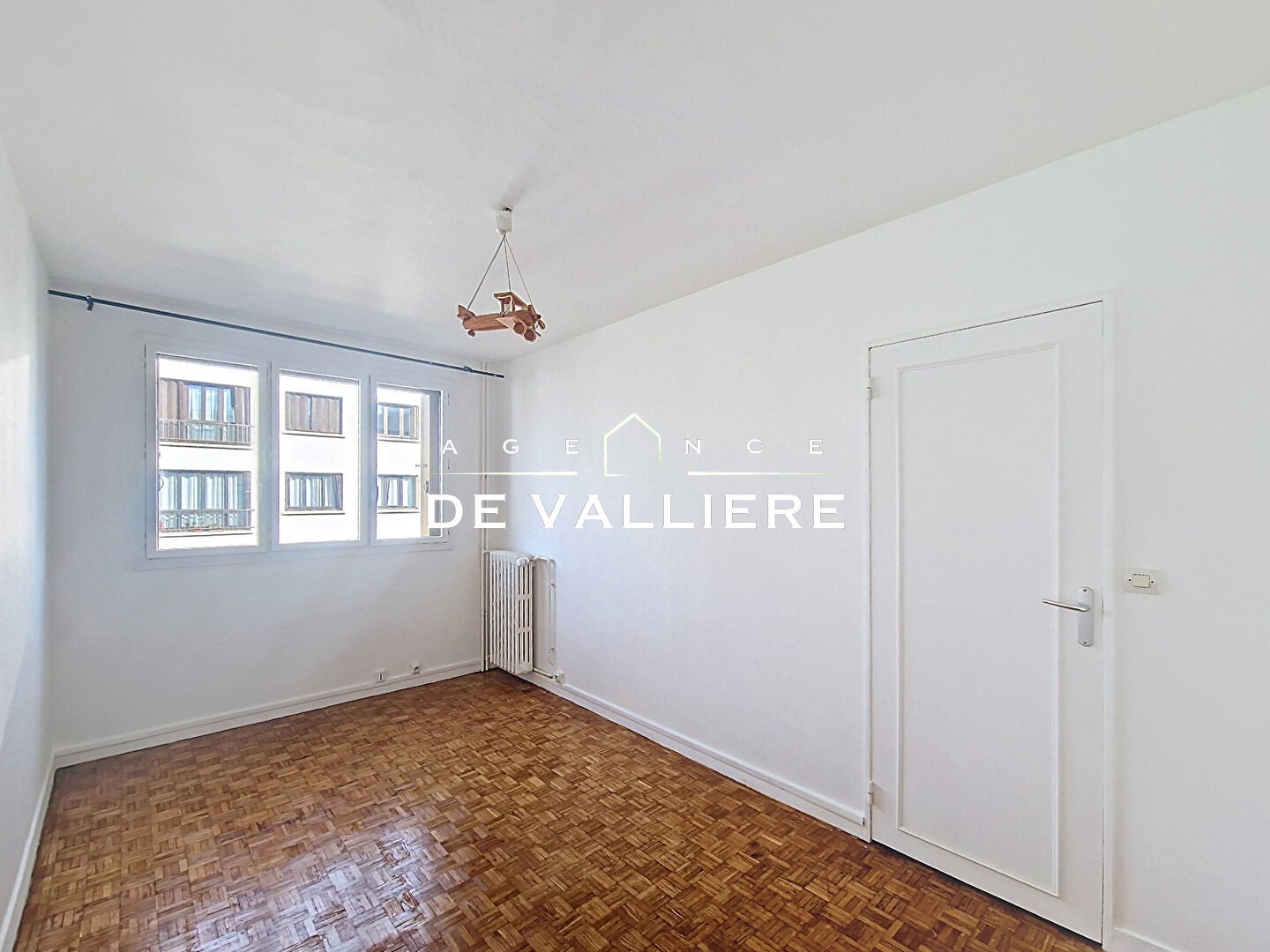 Flat Avenue des Champs Pierreux in Nanterre