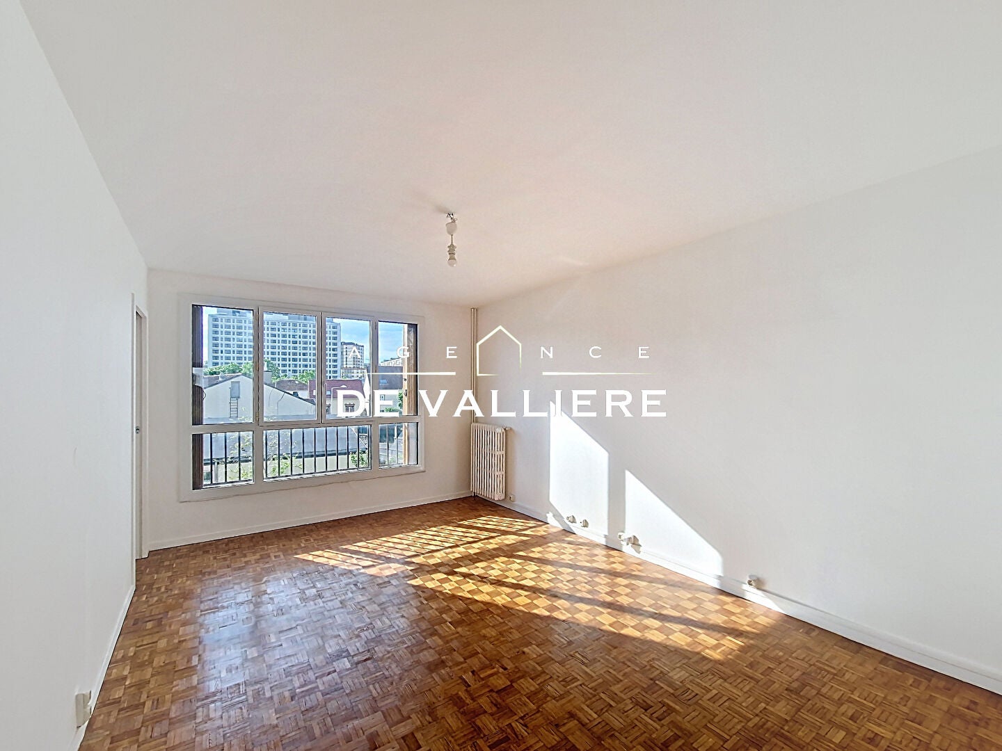 Flat Avenue des Champs Pierreux in Nanterre
