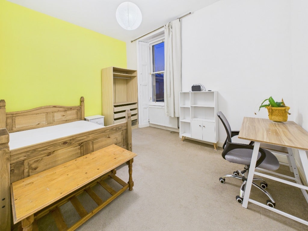 Flat Leamington Terrace in City of Edinburgh