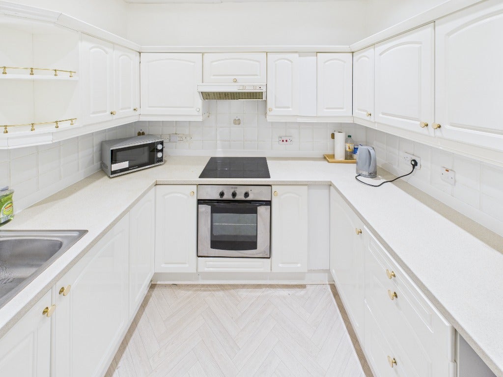 Flat Leamington Terrace in City of Edinburgh