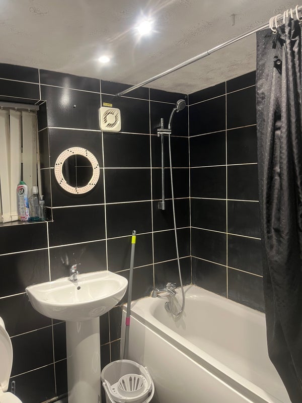 Room Parkway in Salford