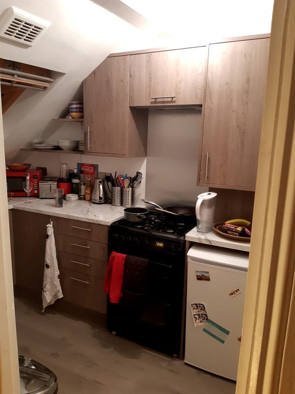 Flat Tierney Road in Greater London