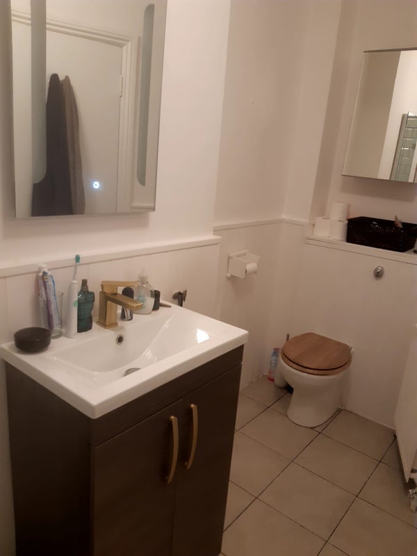 Flat Tierney Road in Greater London