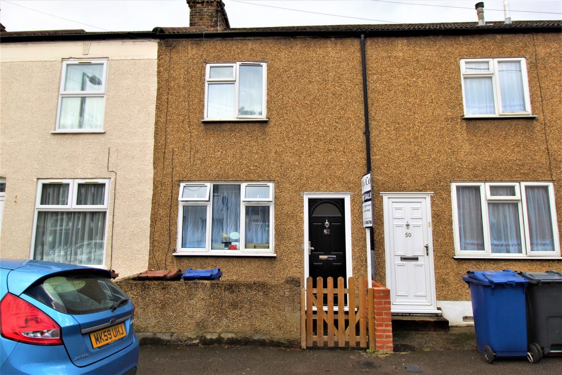 House Grove Road in Grays