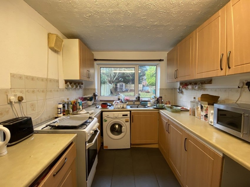 Flat Blenheim Gardens in Southampton