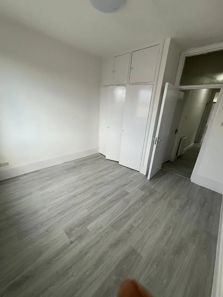 Flat South Road in Greater London