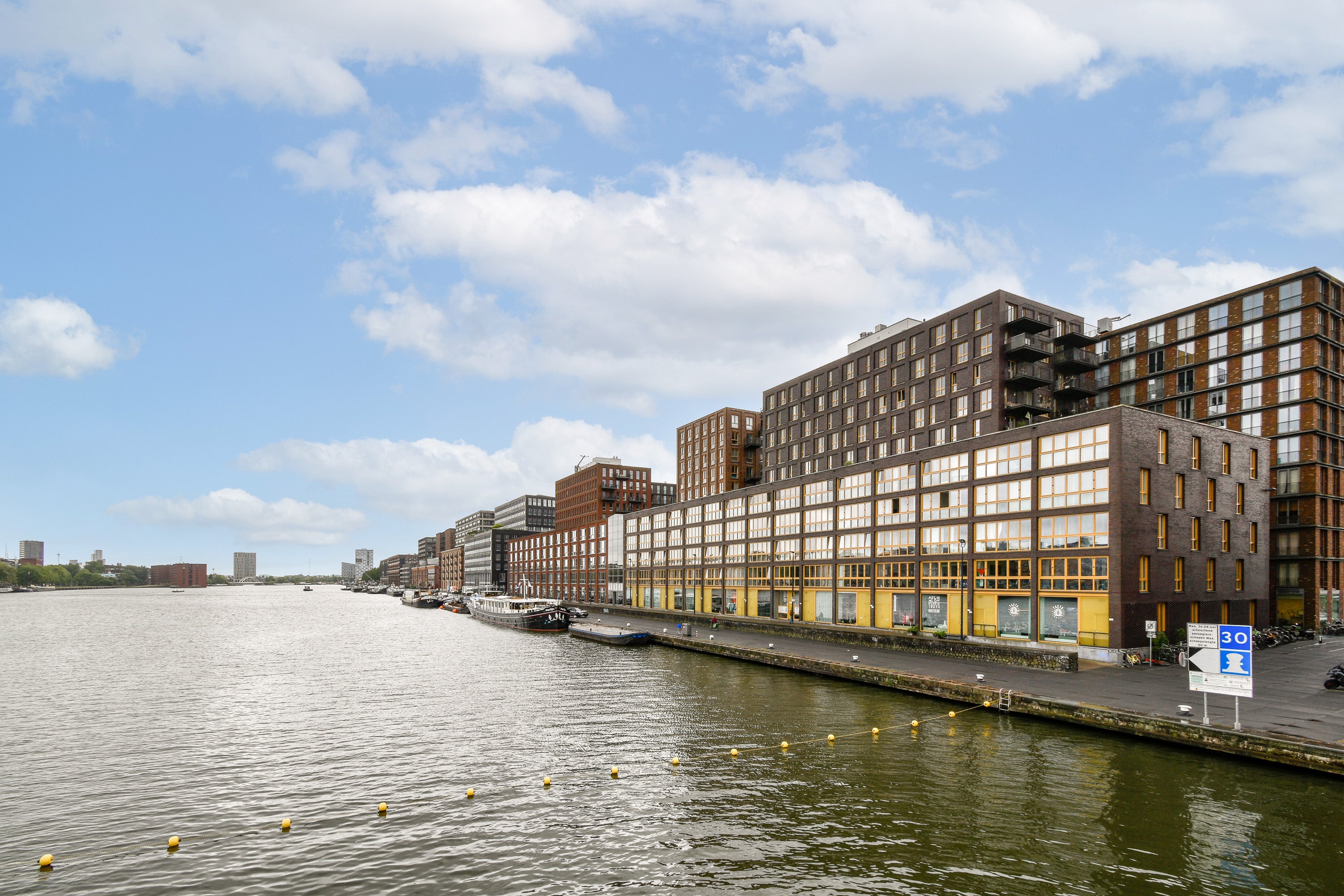 Appartement Veemkade 312 in Amsterdam