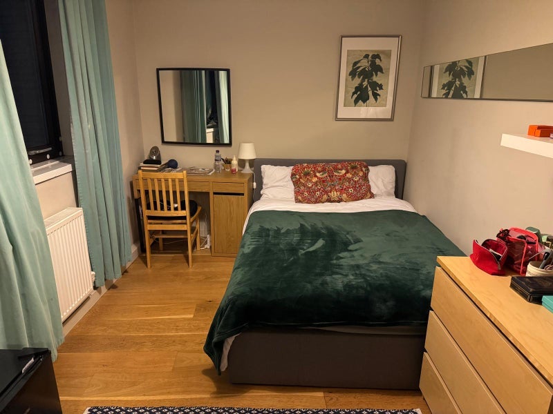 Room Tavistock Crescent in City of Westminster
