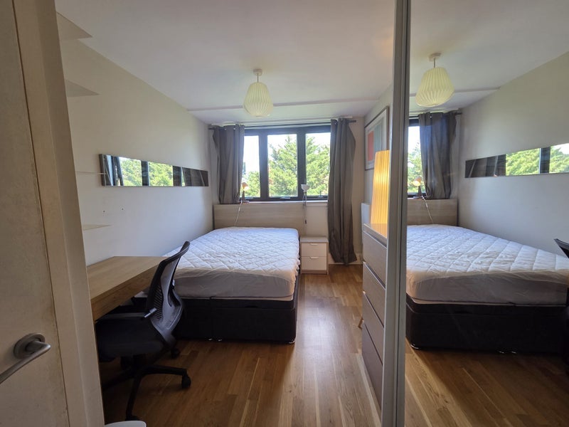 Room Tavistock Crescent in City of Westminster