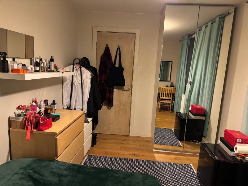 Room Tavistock Crescent in City of Westminster