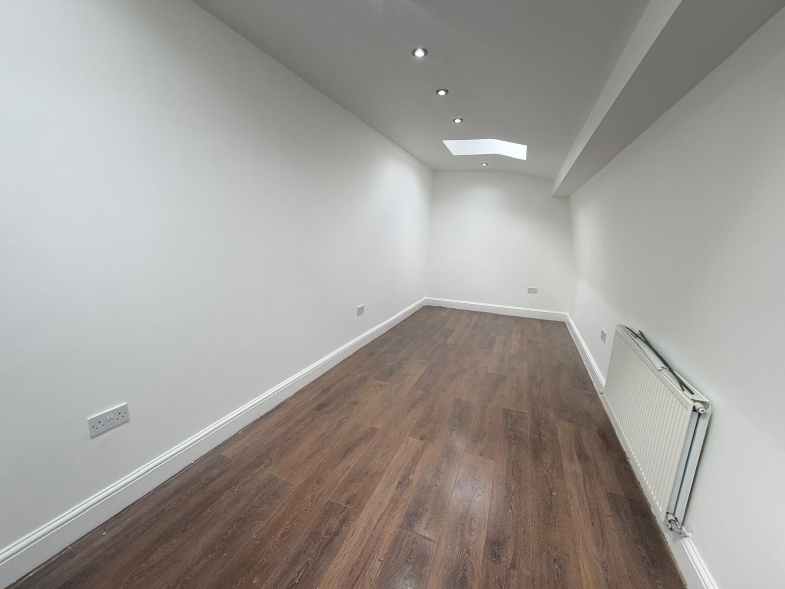 Flat Sprowston Mews in Greater London