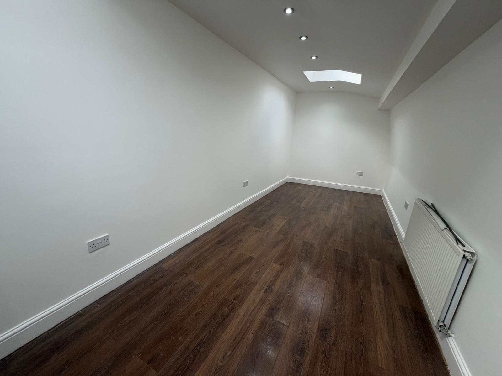 Flat Sprowston Mews in Greater London