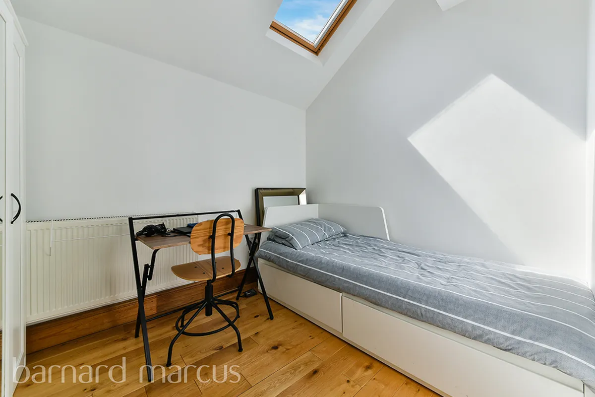 Flat Parfrey Street in Greater London