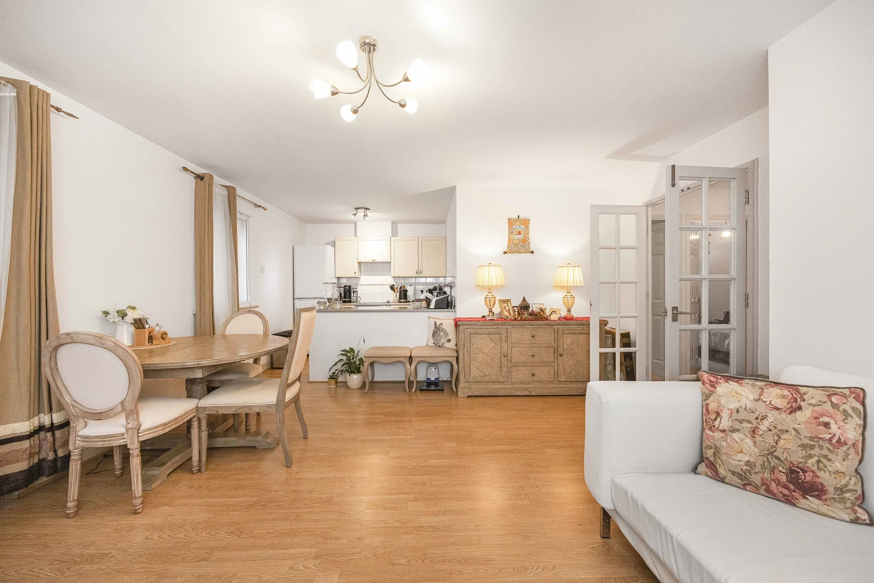 Flat Langbourne Place in Greater London