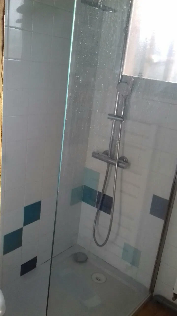 Room Rue Robert Desnos in Antibes