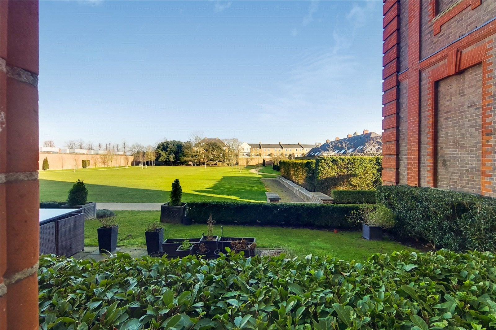 Flat Roehampton Lane in Greater London