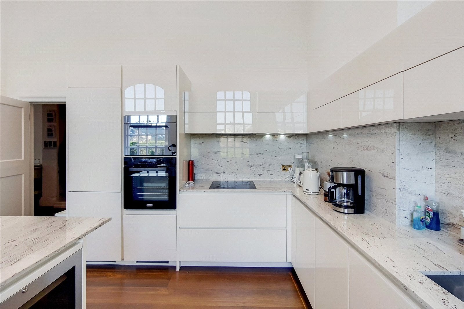 Flat Roehampton Lane in Greater London