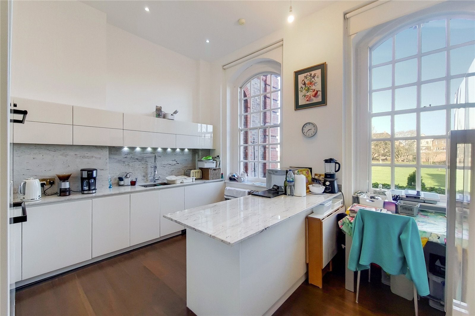 Flat Roehampton Lane in Greater London