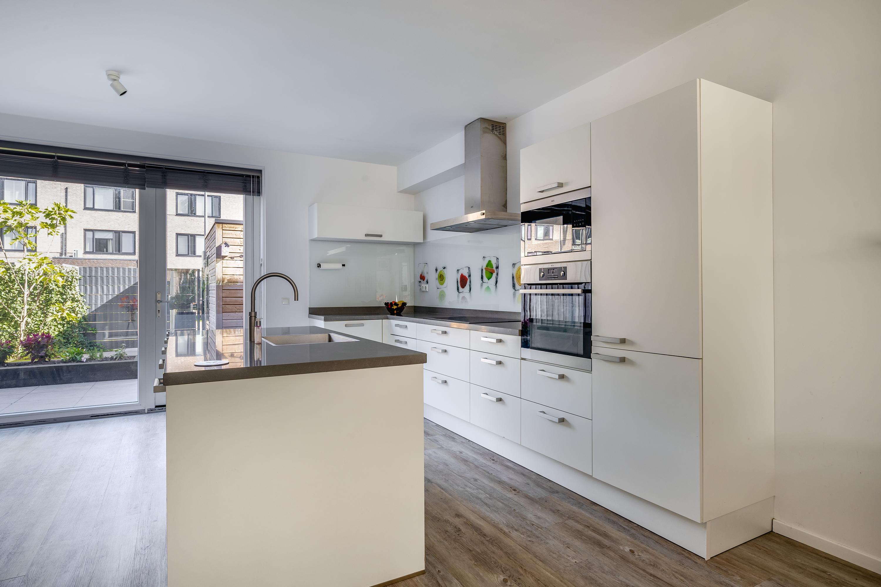 Tussenwoning te koop: Virginia Gaaipad 9, Rotterdam