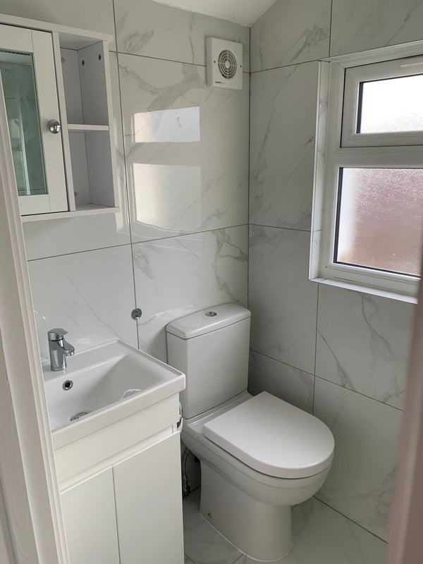 Room Pembroke Road in Greater London