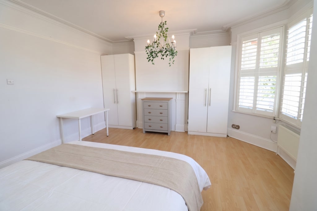 Room Globe Road in Greater London